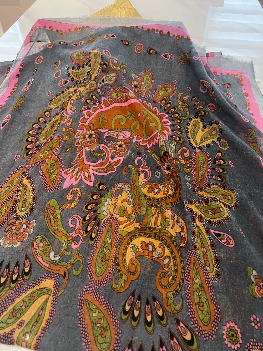Fall ready eclectic scarf - Picture 4 of 5